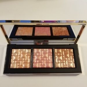 Bobby Brown Bobbi to Glow Highlighting Trio